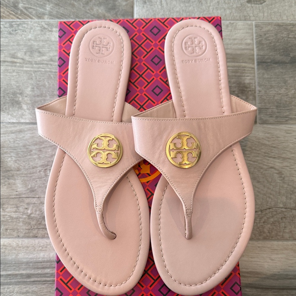 Tory Burch-Benton Flat Thong-Sea Shell Pink/Gold-Size 10.5 -Great condition - Picture 5 of 10